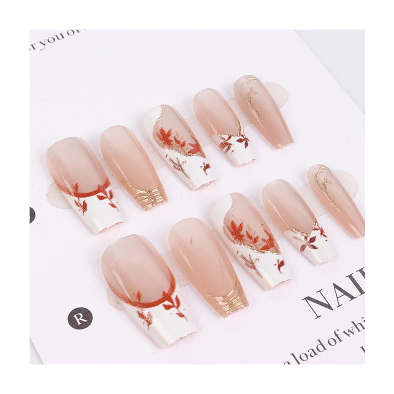 Künstlerisches Press-On Nagelset mit einzigartigem floralen Design