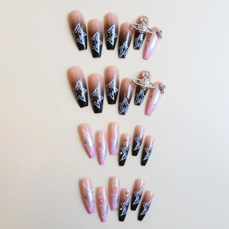 Künstlerisches Press-On Nagelset mit Sternen Design