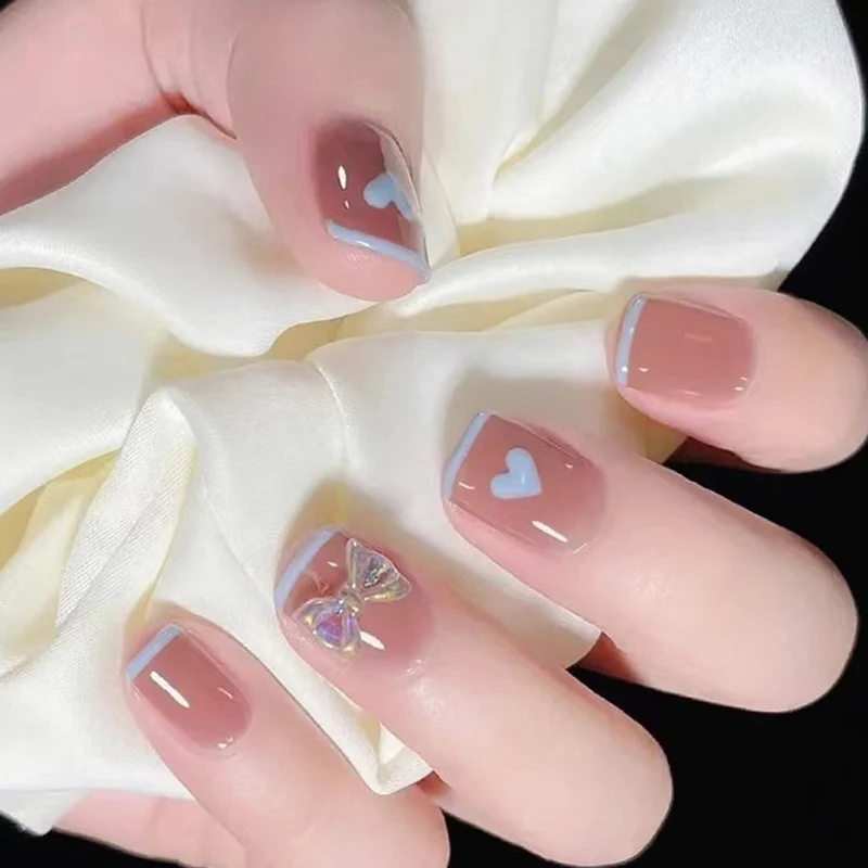 Dekorative Nagelkunst