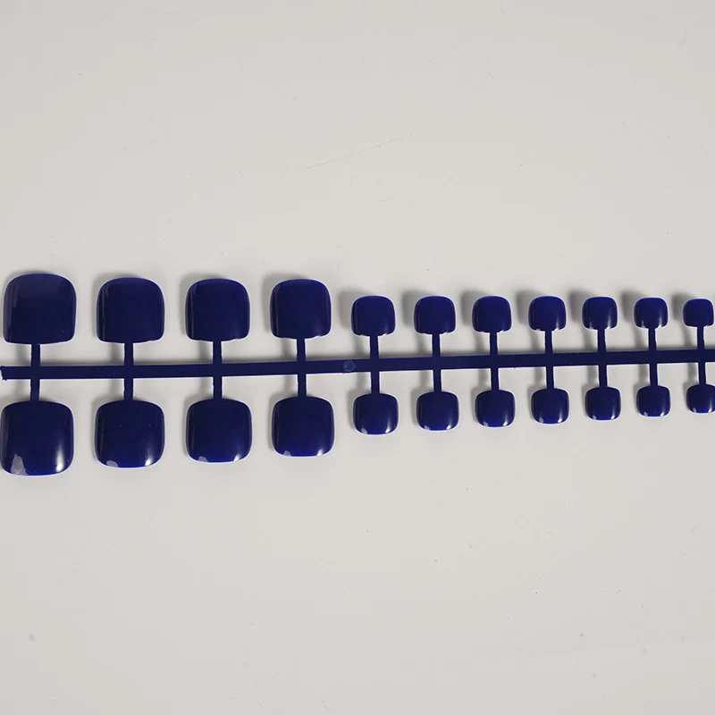 Elegante Glänzende Aufklebenägel