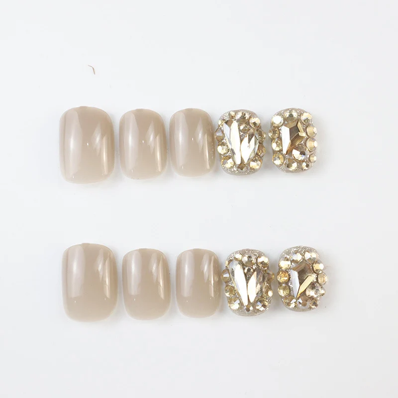 Dekorativer Strass Press-On Nail Kit