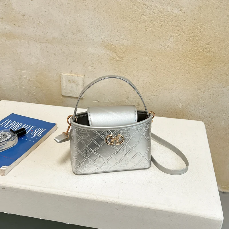 Moderne gesteppte Handtasche