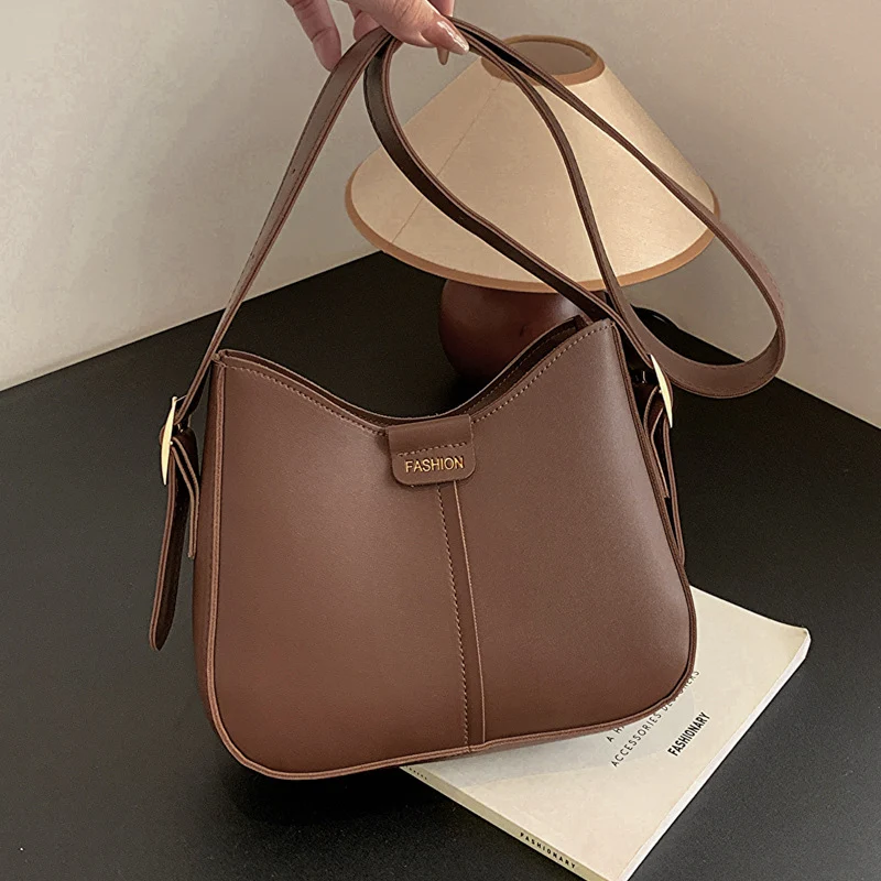 Moderne Minimalistische Schultertasche
