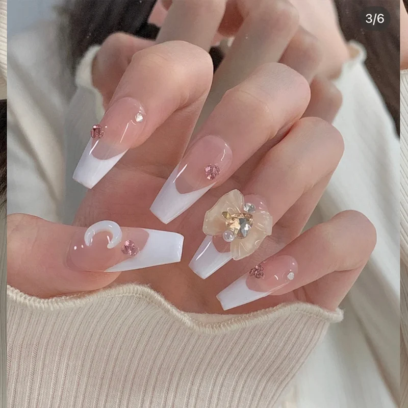 Dekoratives Floral Press-On Nail Set