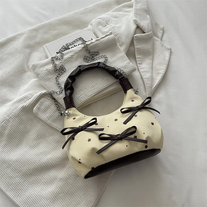 Stylische gepunktete Mini-Handtasche