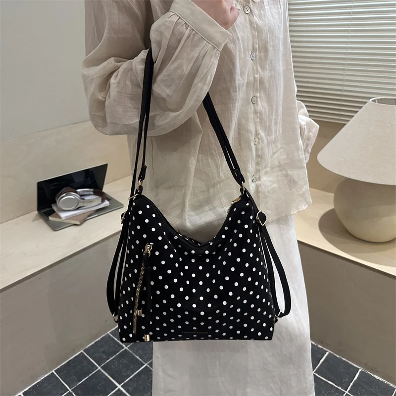 Stylische Polka Dot Umhängetasche