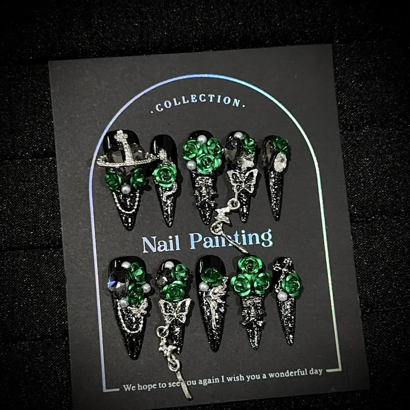 Elegantes von der Gothic inspiriertes Nagelkunst-Set