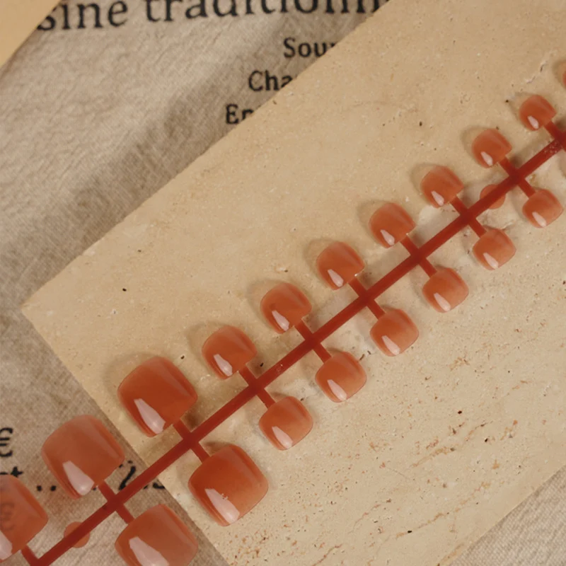 Künstlerische Press-On Nagelkollektion