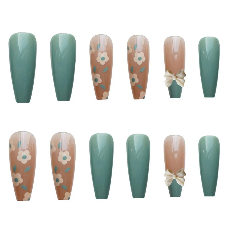 Floral Accent Press-On Nail Art