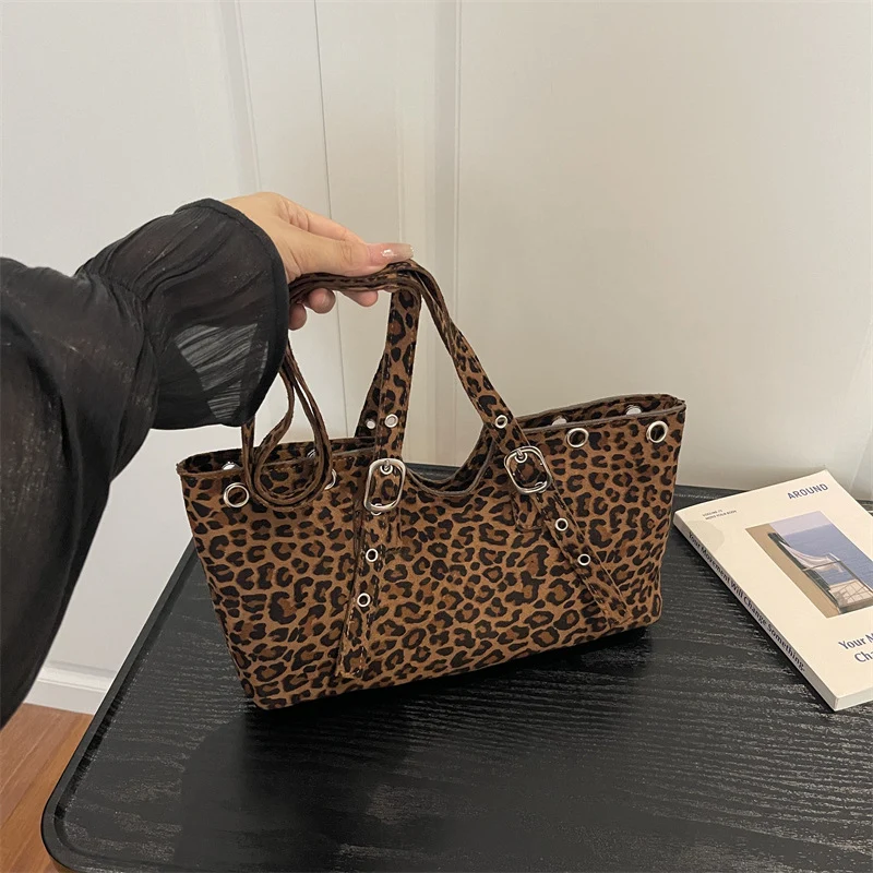 Stylische Minimalistische Wildleder-Tote-Tasche
