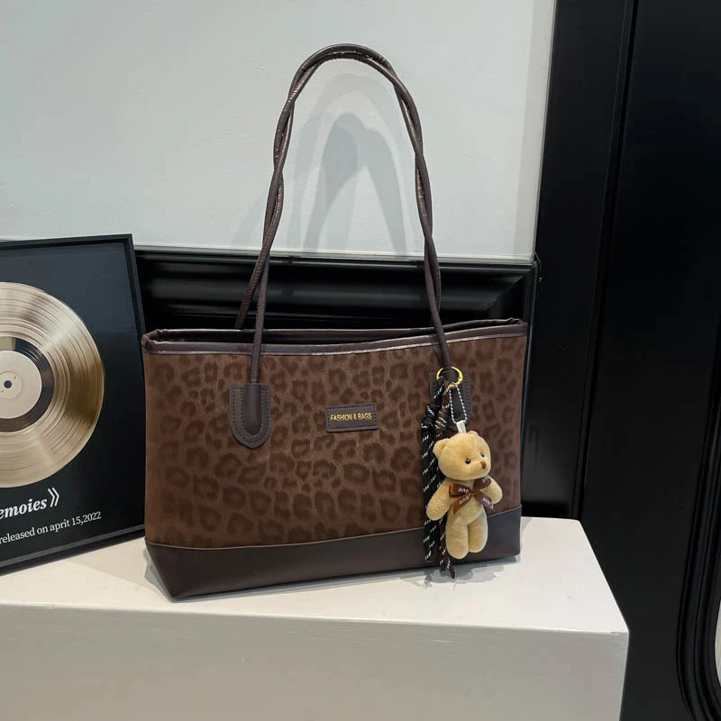 Stilvolle Leopardenprint-Handtasche
