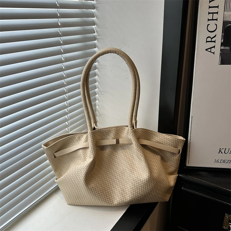Woven Tote Handtasche