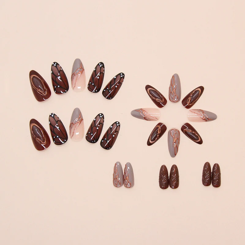 Artistic Nail Design Set mit abstrakten Mustern
