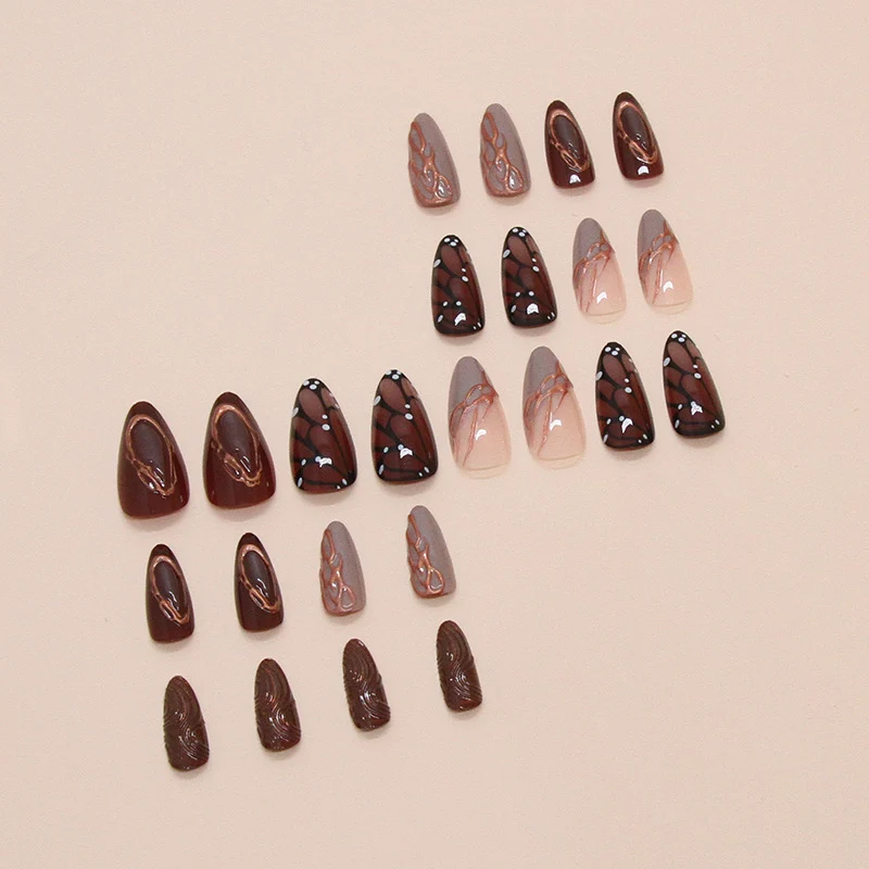 Artistic Nail Design Set mit abstrakten Mustern