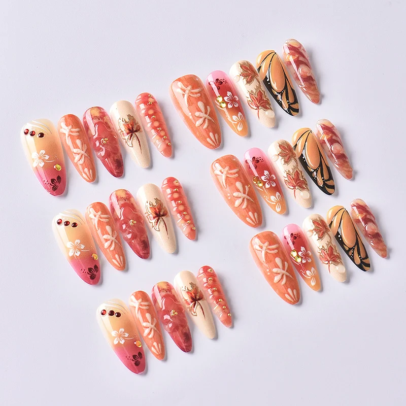 Dekorativer Press-On Nagelset