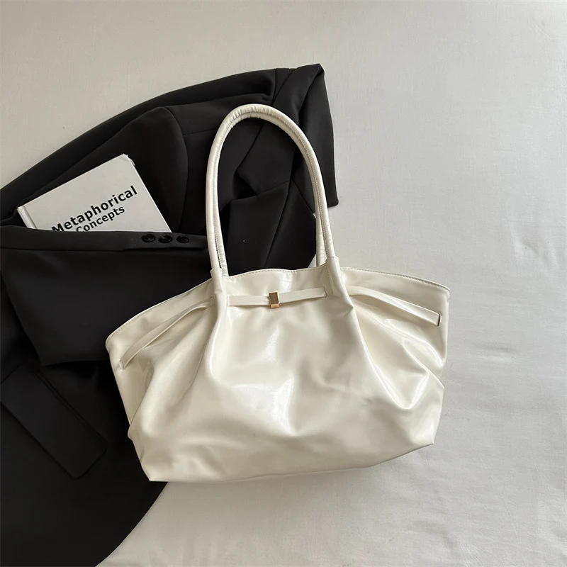 Elegante Glänzende Handtasche