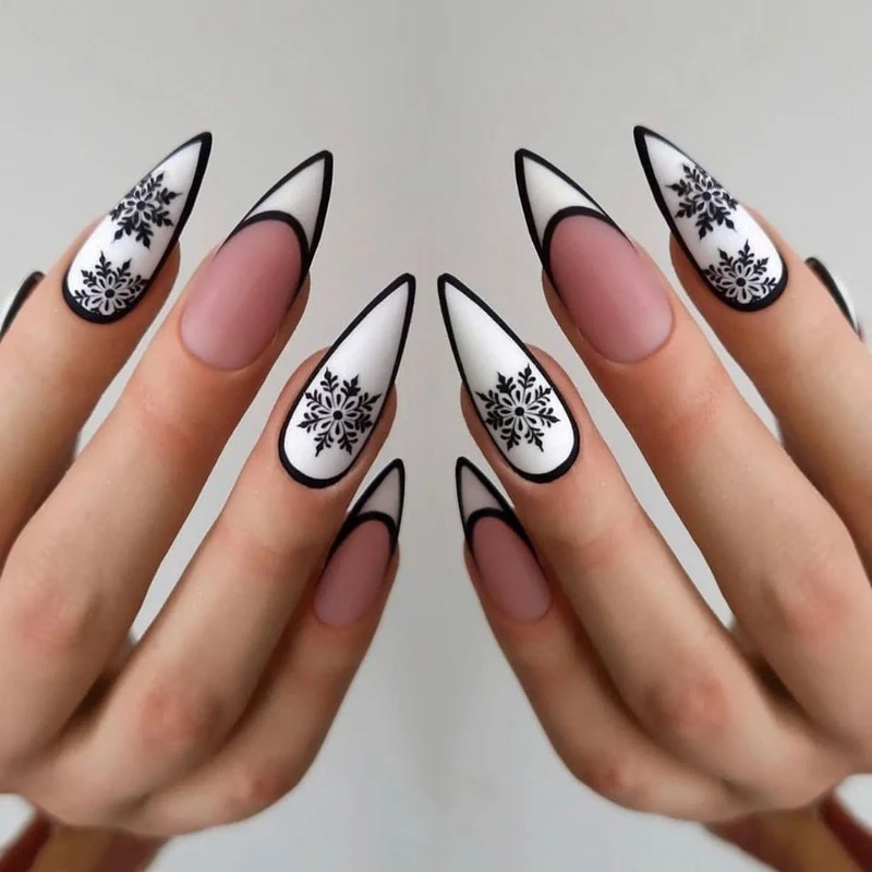 Künstlerisches Stiletto Press-On Nageldesign