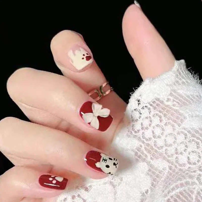 Künstlerisches saisonales Druck-Nageldesign