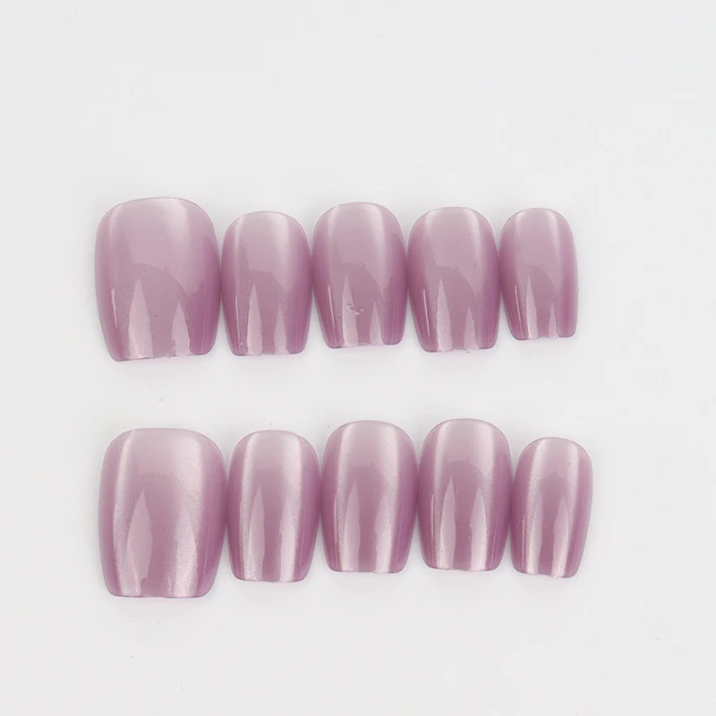 Künstlerisches glattes Press-On Nagelset