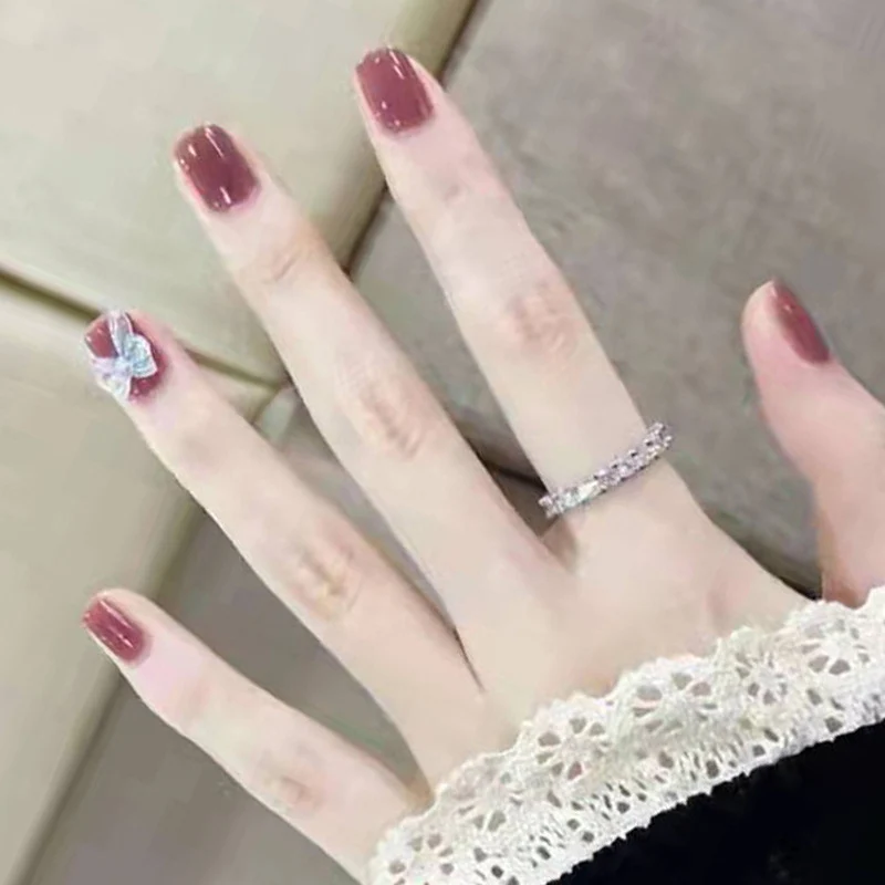 Künstlerisches Glossy Press-On Nagelkunstset