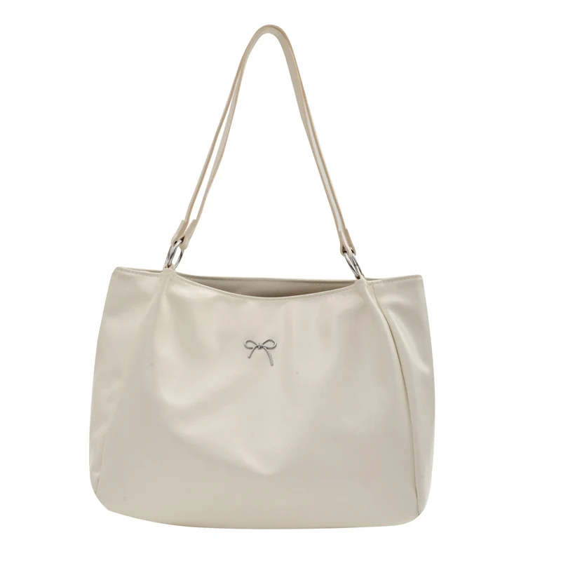 Schlanke zeitgenössische Schultertasche