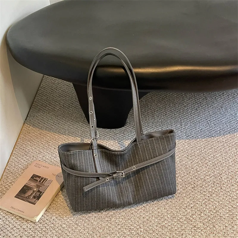 Stylische gestreifte Business-Tote