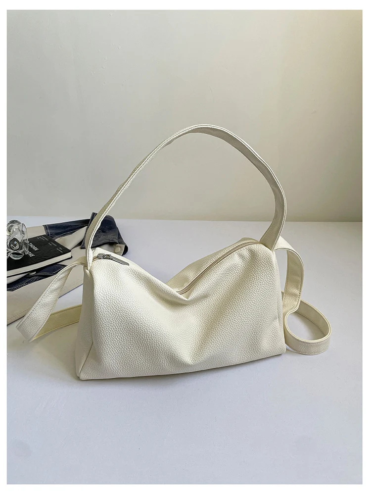Zeitgenössische Clutch-Tasche