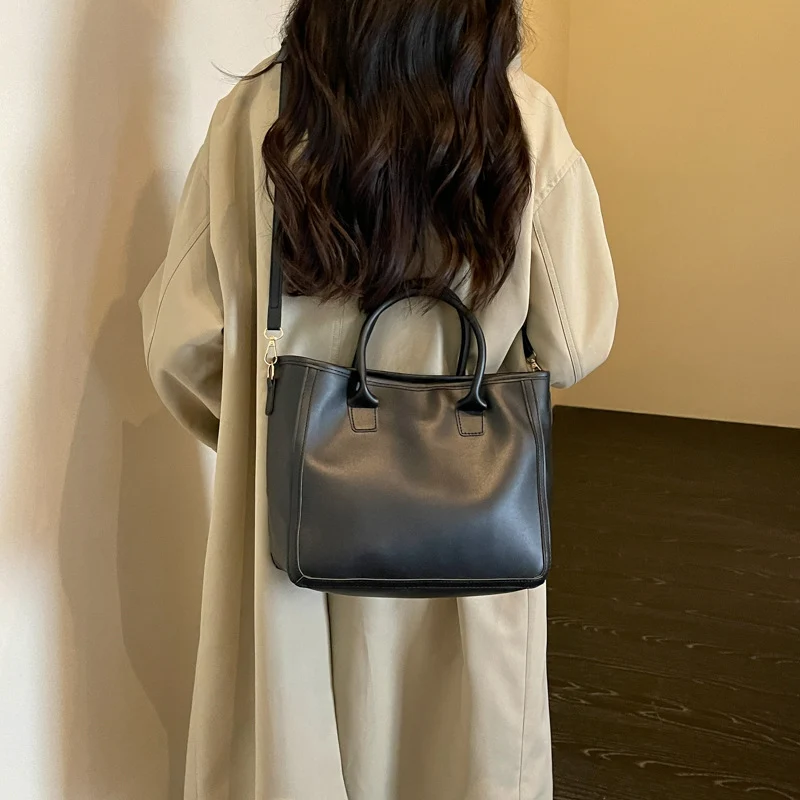 Klassische Lederhandtasche