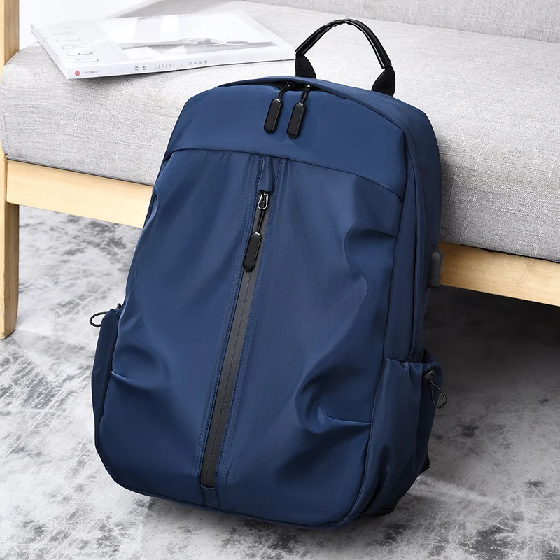 Technologiefreundlicher Slim Rucksack Karnz