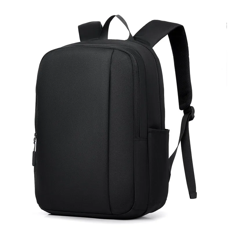 Minimalistischer Technik Rucksack Karnz