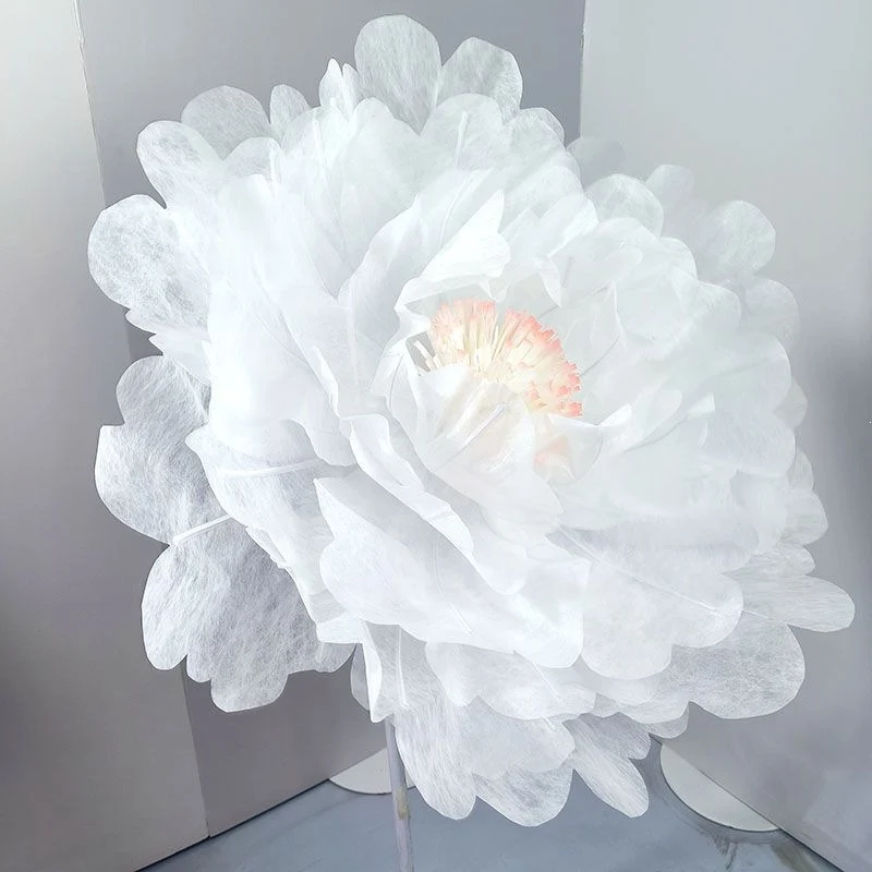 Dekorative Papierblumen-Skulptur