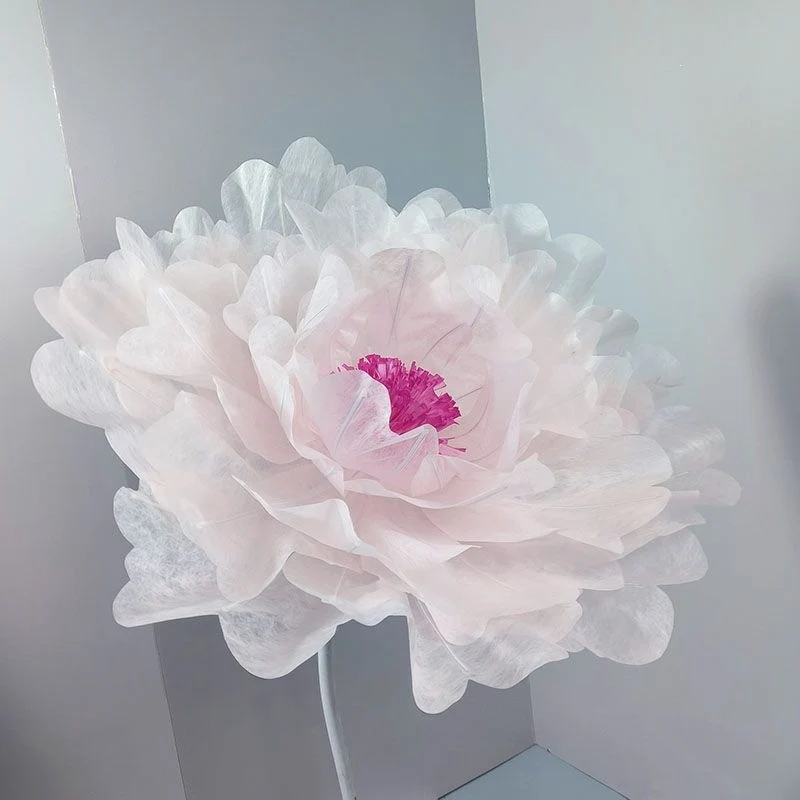Dekorative Papierblumen-Skulptur