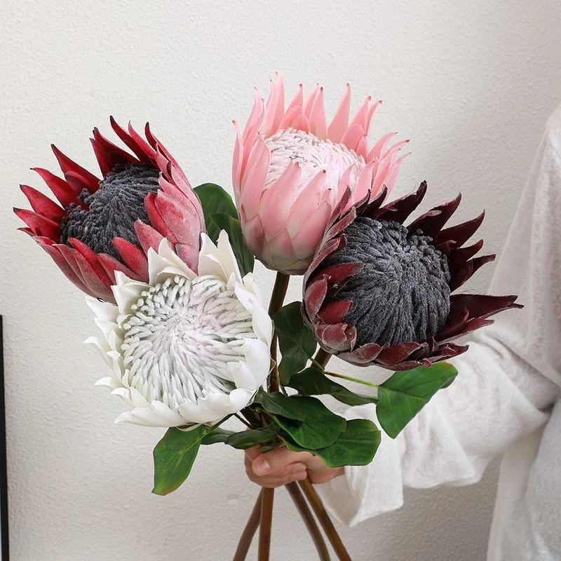 Lebensnahe dekorative Lotusblumenstängel