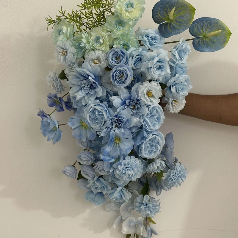 Dekorativer Blumenarrangement