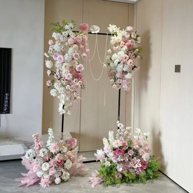 Dekorativer Blumenarrangement