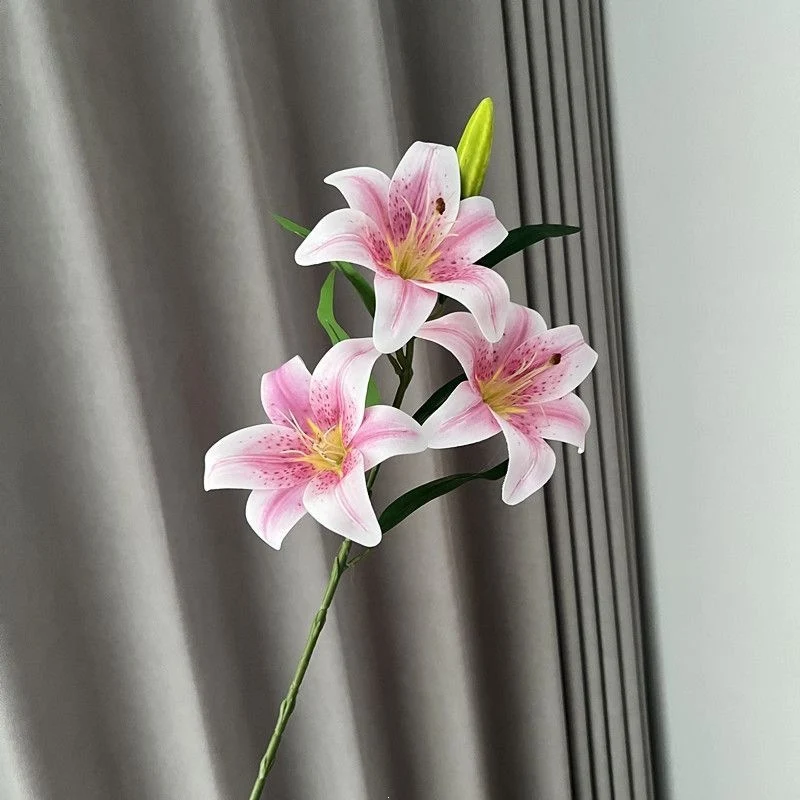 Künstlicher Flieder-Lilienstrauß