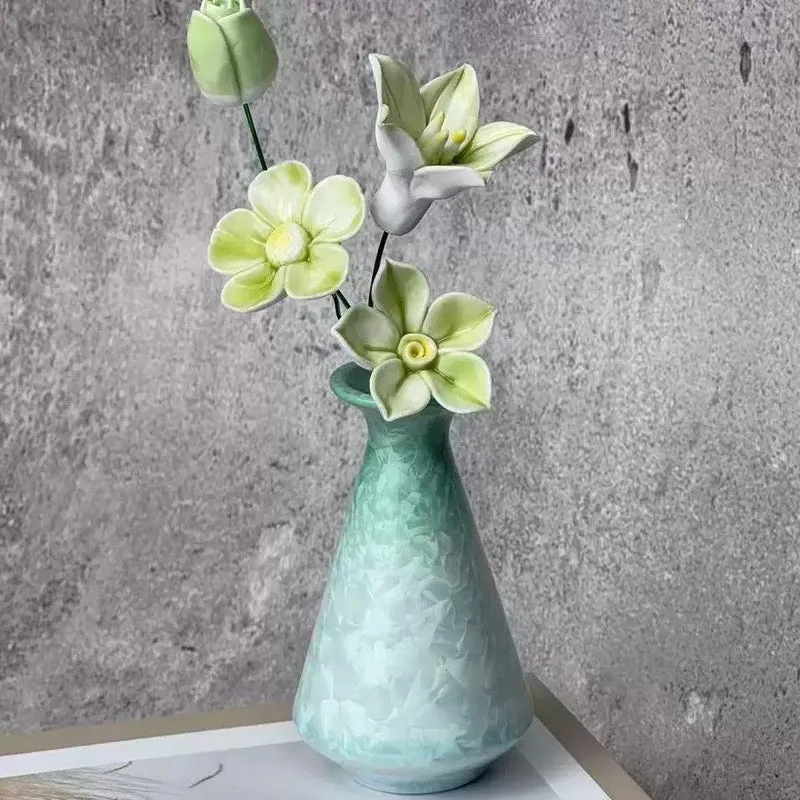 Elegante florale dekorative Vase