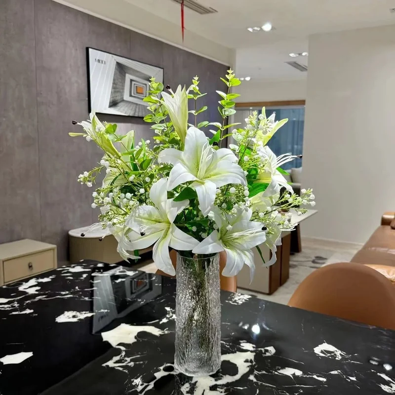 Elegante dekorative Blumenarrangement