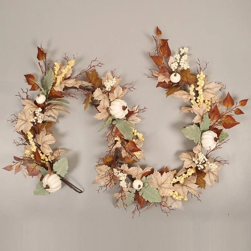 Herbstliche dekorative Blattgirlande