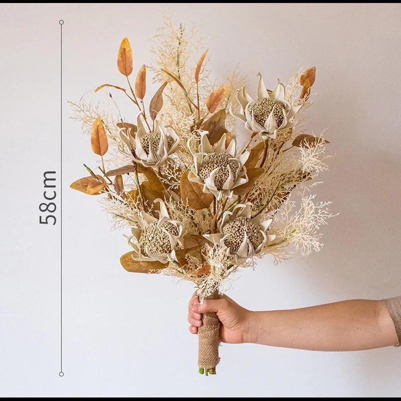 Künstlerischer getrockneter Blumenstrauß