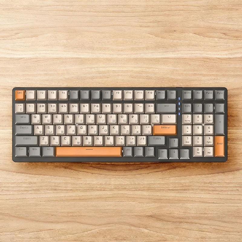 Mechanische Tastatur mit kyrillischem Layout