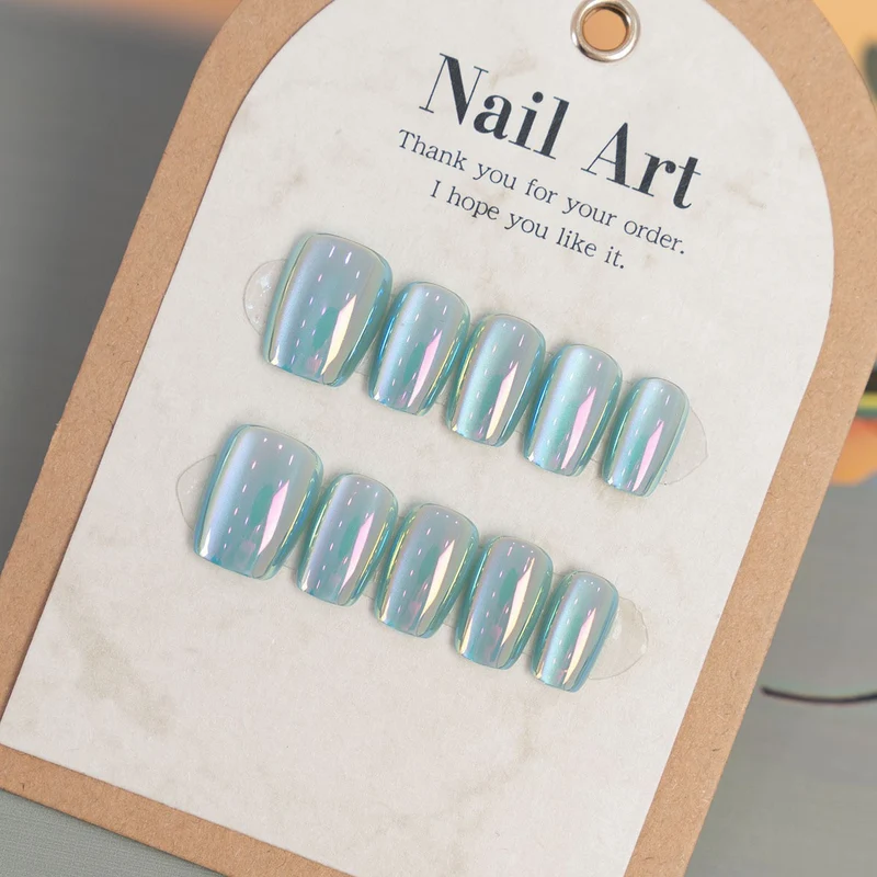 Stylisches Press-On-Nagelset mit schillerndem Finish Karnz