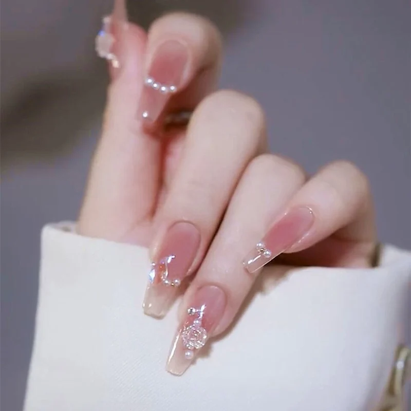Premium Dekorative Strass Press-On Nagelkunst Karnz