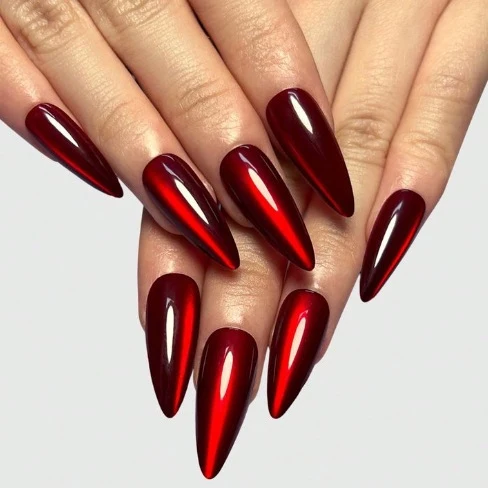 Stunning Glänzendes Press-On Nagelset Karnz