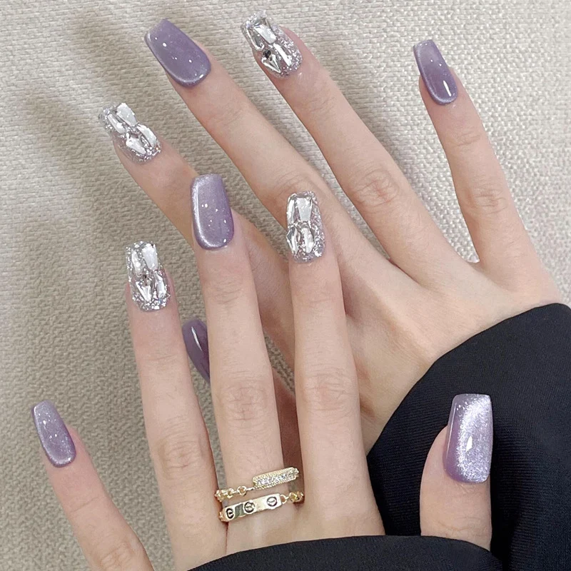 Premium Dekorative Press-On Nail Art Set Karnz