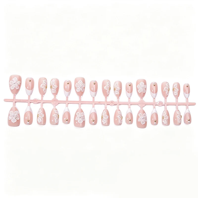 Handgemachtes Floral Design Press-On Nail Set Karnz