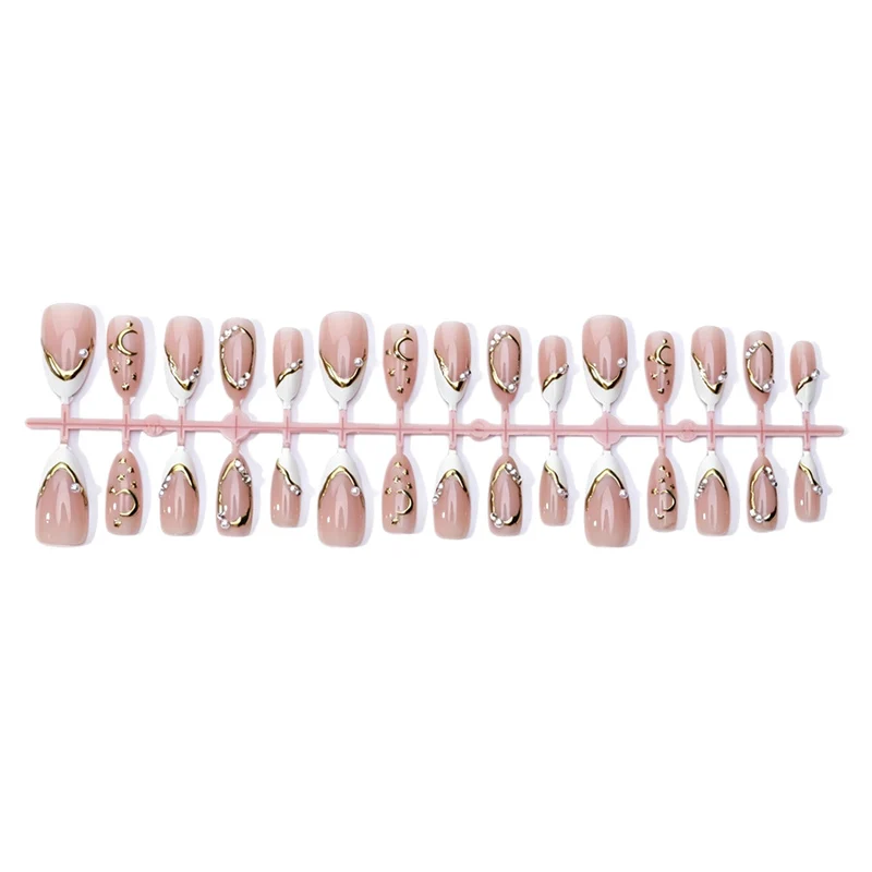 Elegante Gold-Akzent Druck-On Nagelkunst Karnz