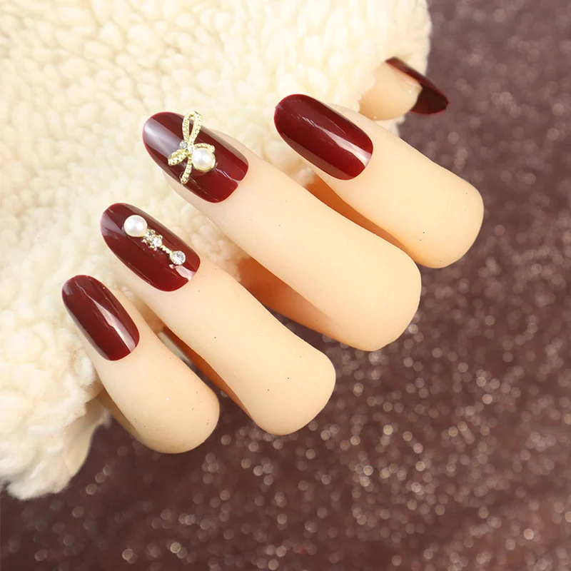 Luxuriöses Dekoratives Press-On Nagelset Karnz