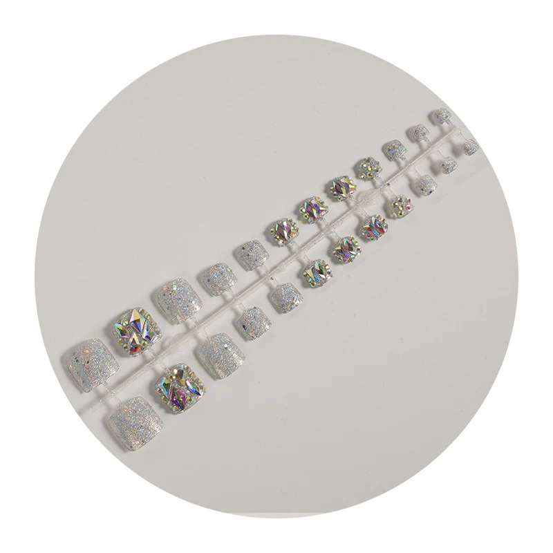 Glamourös mit Strass verziertes Druck-Nagelkunst-Set Karnz