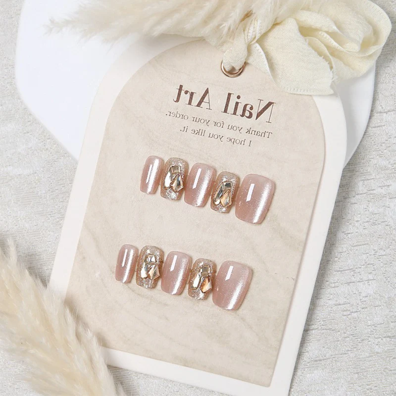 Glamouröse mit Strass verzierte Press-On Nagelkunst Karnz